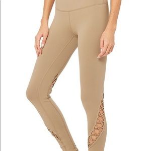 Alo yoga entwine leggings